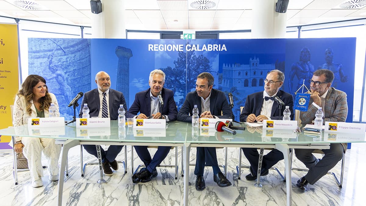 Presentato alla Cittadella Regionale "Vinitaly and The City – Calabria in wine"