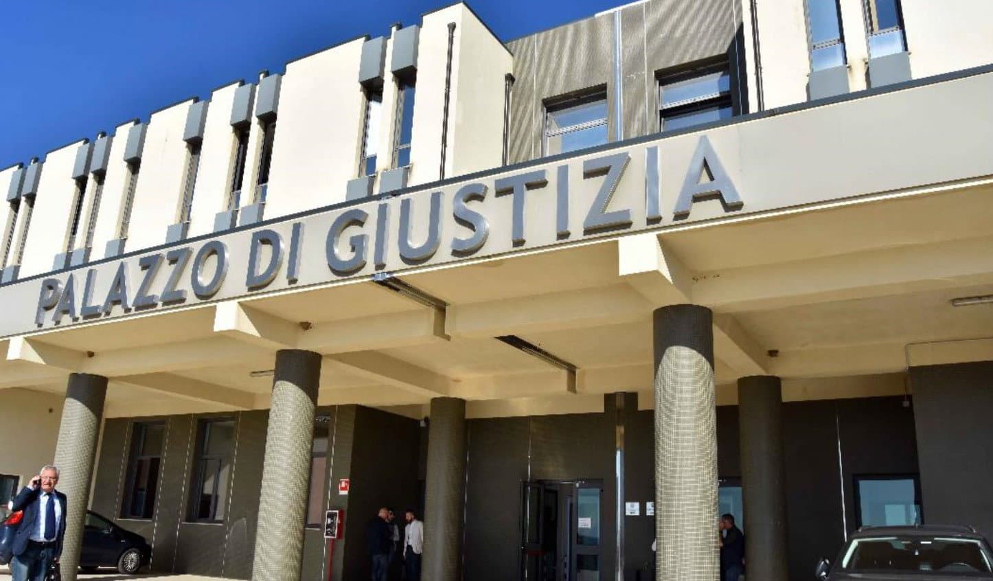 Resistenza a pubblico ufficiale, 48enne cariatese va ai domiciliari
