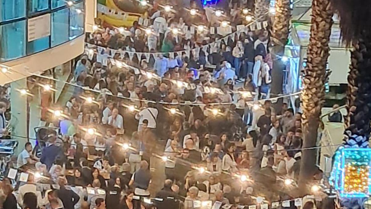 Un fiume di gente per l'undicesima edizione di "I love Oktoberfest" a Co-Ro