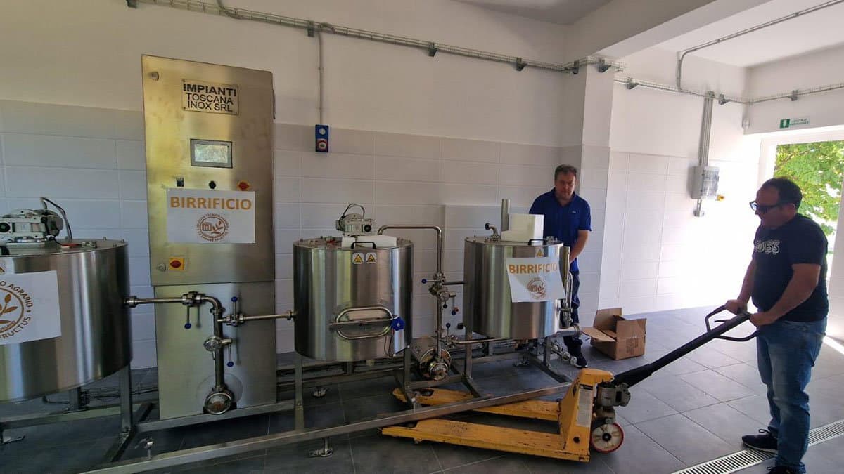 Al Majorana di Co-Ro si produrrà anche la birra e si farà lezione con "i piedi nella terra"