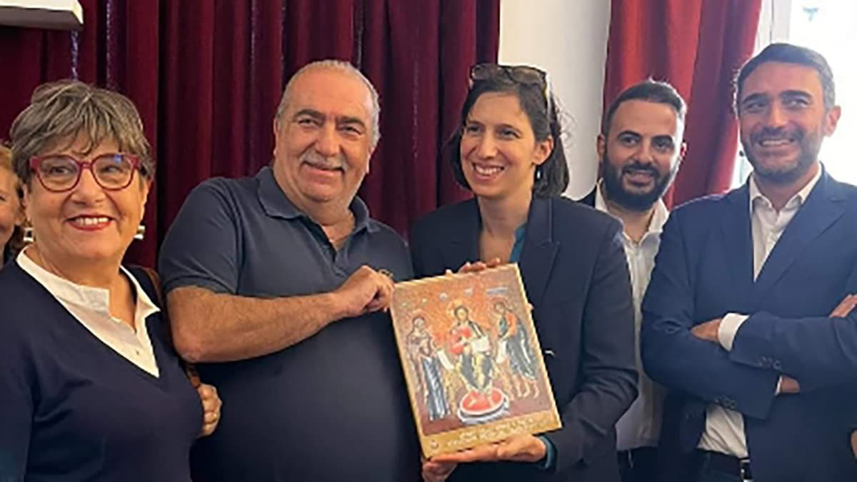 Elly Schlein affascinata da Frascineto