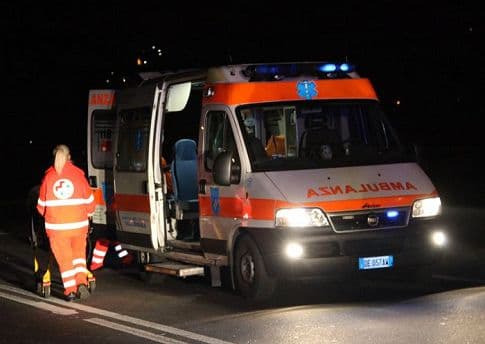 Incidente a Cassano jonio: giovane centauro in condizioni critiche