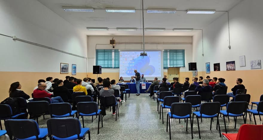 All’Open Day del “Fermi-Pitagora-Calvosa” gli studenti incontrano Enel