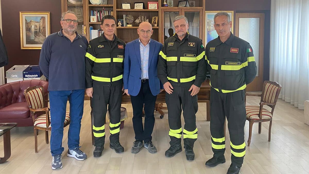Riapertura distaccamento dei Vigili del Fuoco a Trebisacce, Mundo ha incontrato il Comandante provinciale Fasano