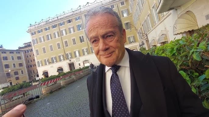 Grande Cosenza, Antoniozzi prende fischi per fiaschi e butta la colpa su «Rossano Corigliano»