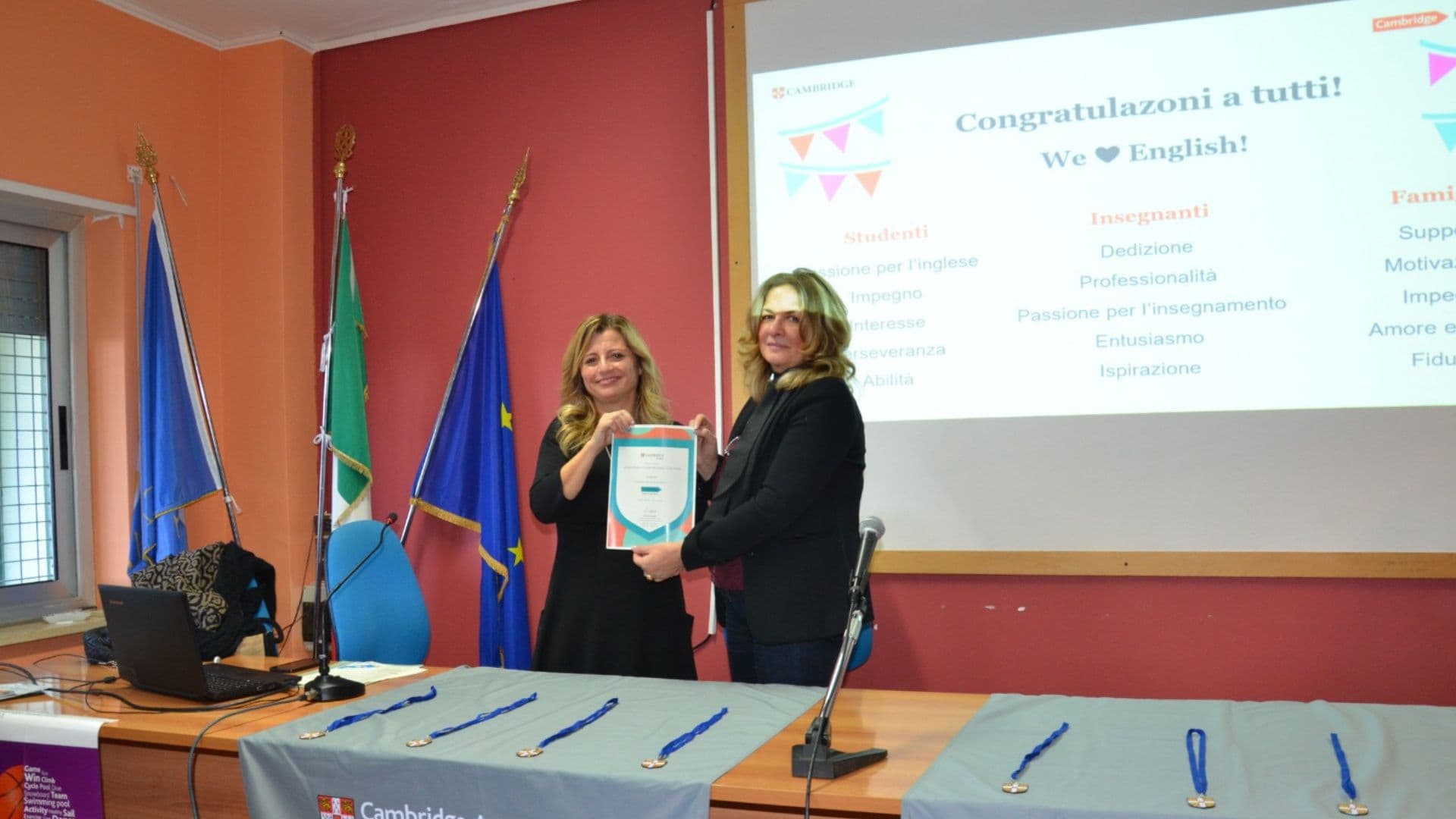 Consegnate 60 Certificazioni Cambridge agli istituti "Palma" e "Green Falcone Borsellino" di Co-Ro