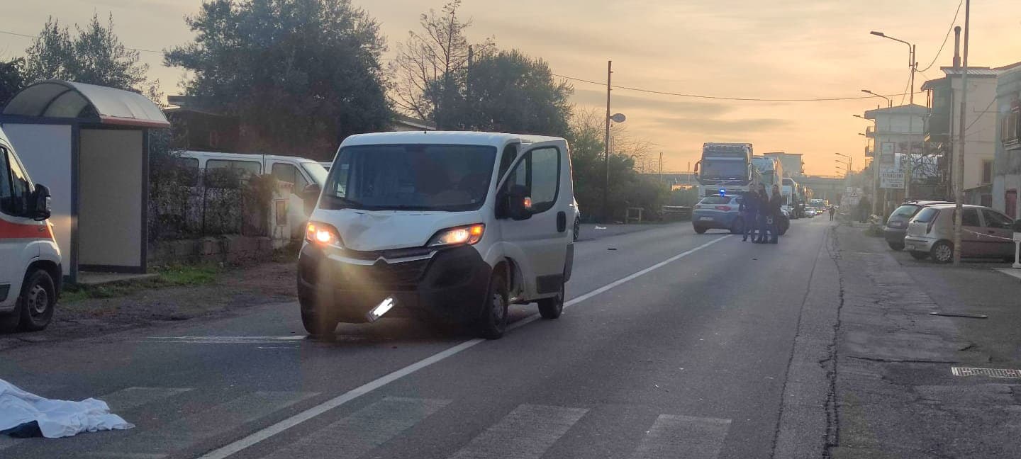 Tragico incidente sulla SS106 a Toscano: muore una donna
