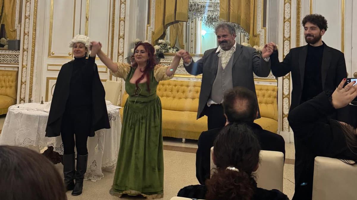 Sorrisi e applausi per "La Serva Padrona" di Pergolesi al Castello Ducale