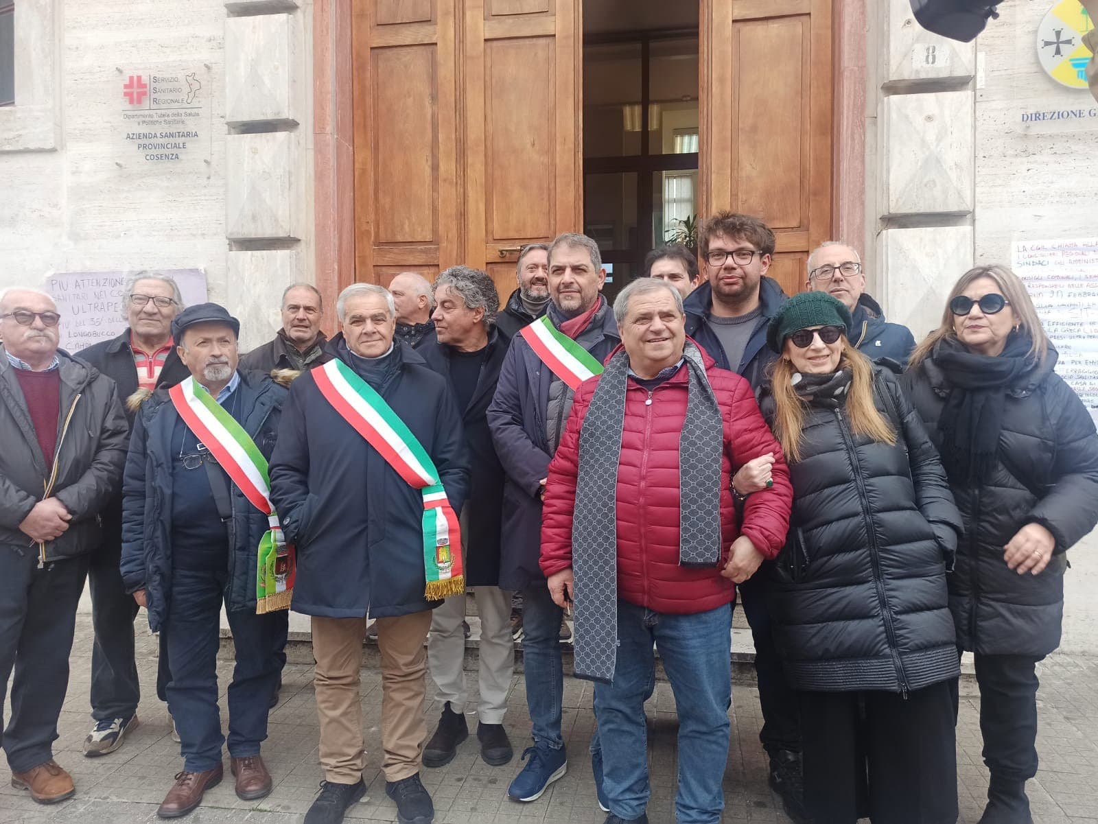 La sanità negata, la Sila Greca rivendica più assistenza territoriale. Sit-in della Cgil davanti all’Asp