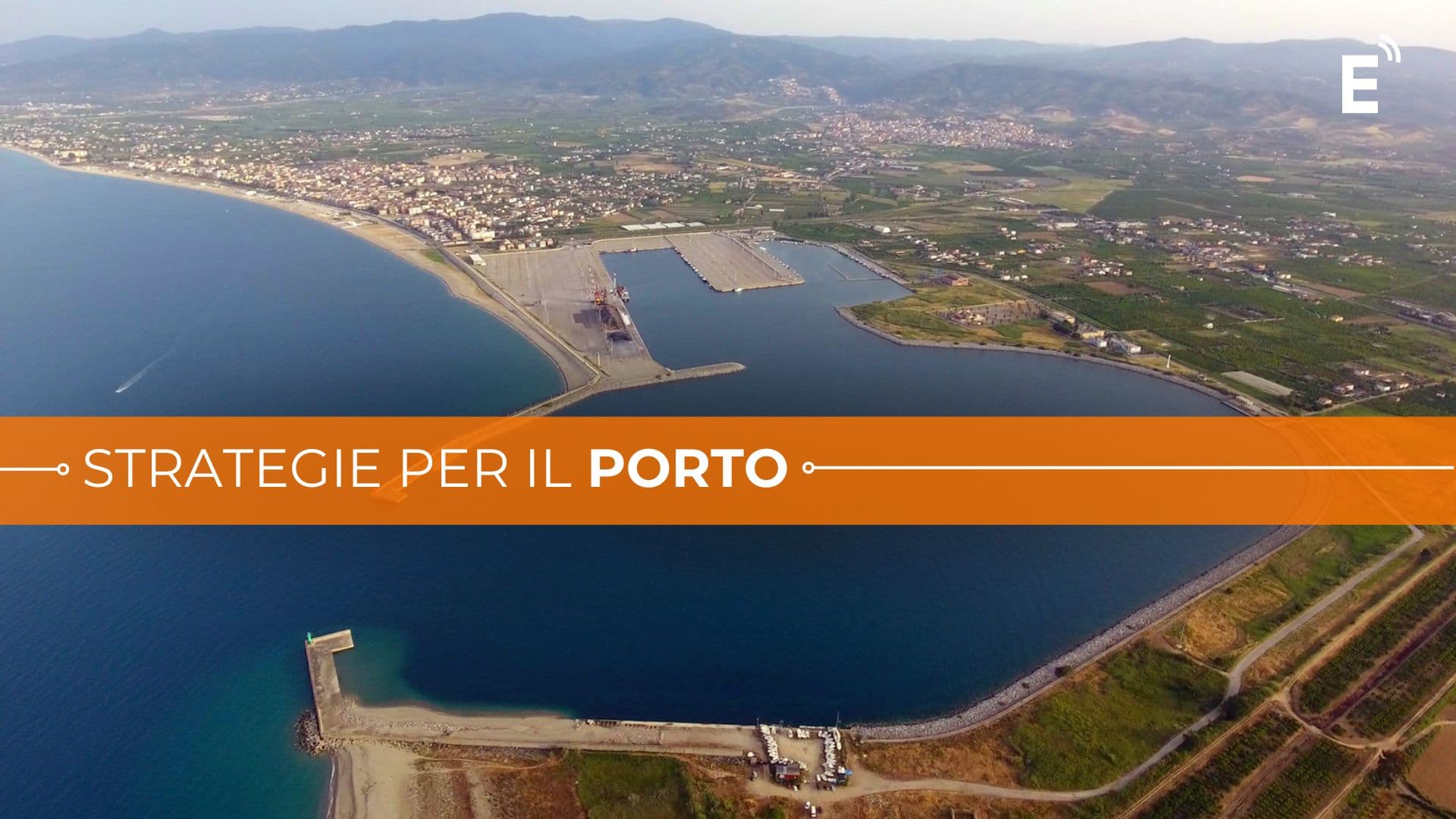 Si accelera sulla "pratica" porto: la Regione convoca il tavolo per elaborare il Documento di Pianificazione Strategica
