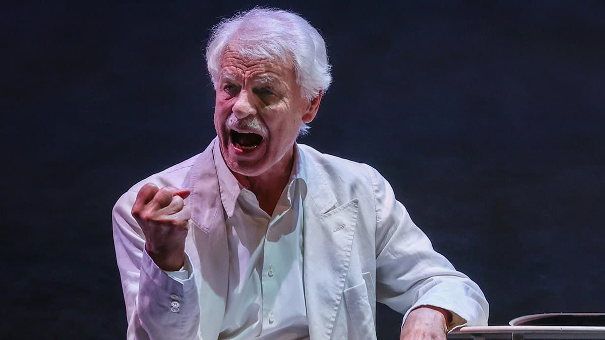Co-Ro, Michele Placido ritorna in teatro con "Pirandello. Trilogia di un visionario"