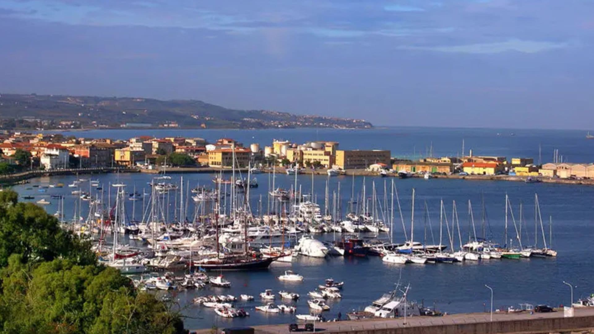 "Giù le mani dal Porto" guarda al progetto di Vibo Valentia: «27 mln su nautica da diporto e cantieri navali»