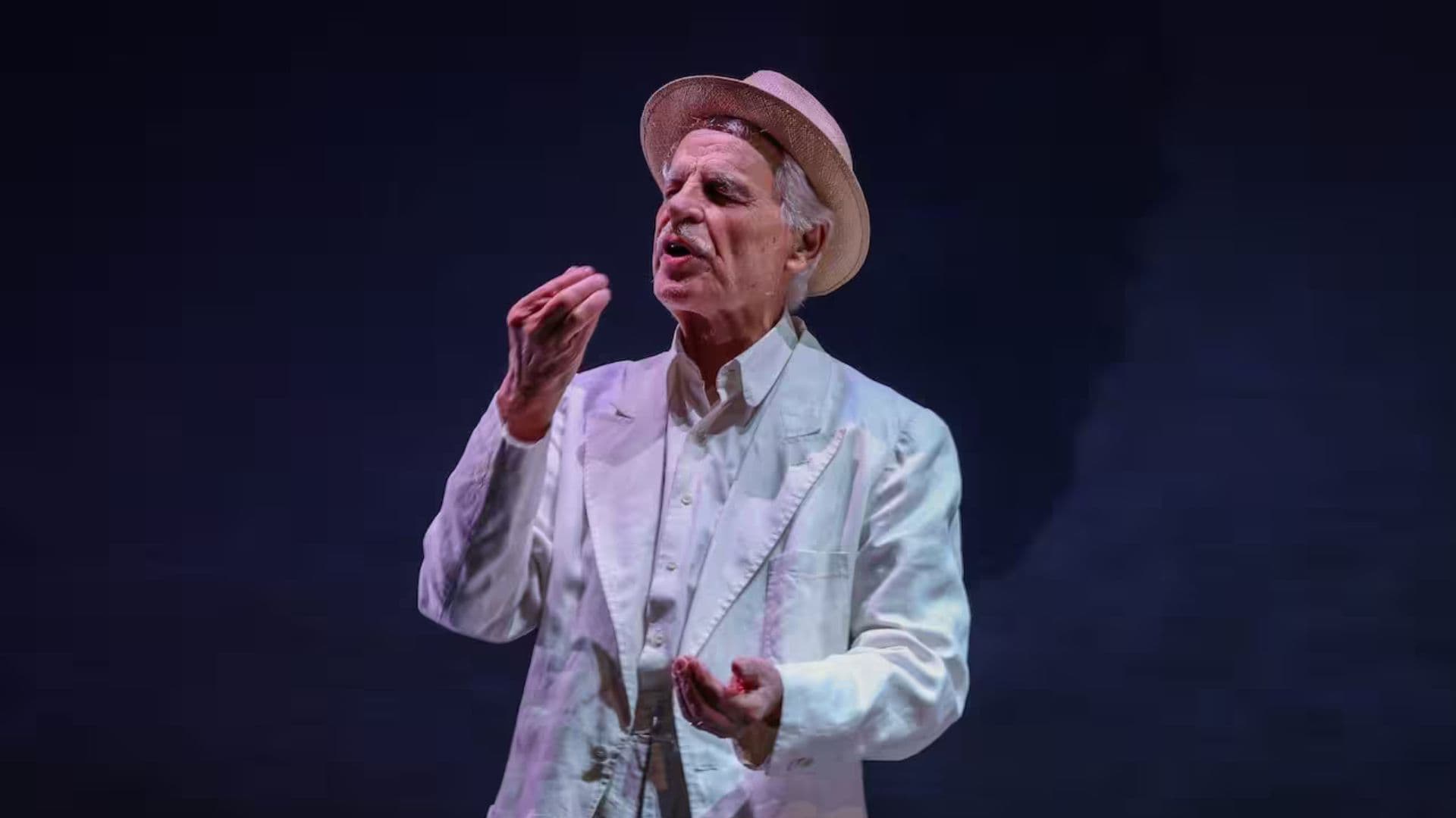Stagione teatrale "Il Teatro si fa in Tre": Michele Placido porta in scena Pirandello