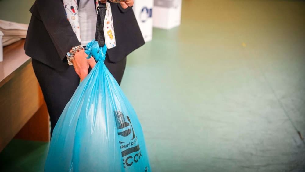 Raccolta differenziata, al via la seconda fornitura di buste a Corigliano-Rossano
