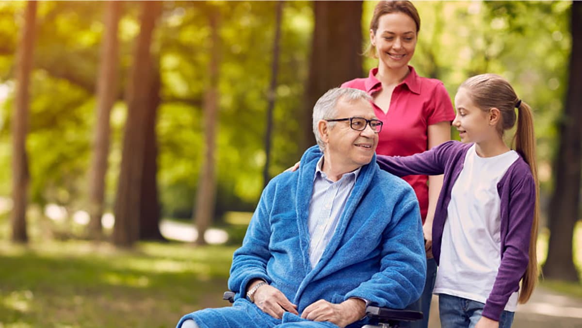 Caregiver familiari, si può richiedere il contributo economico entro il 7 aprile