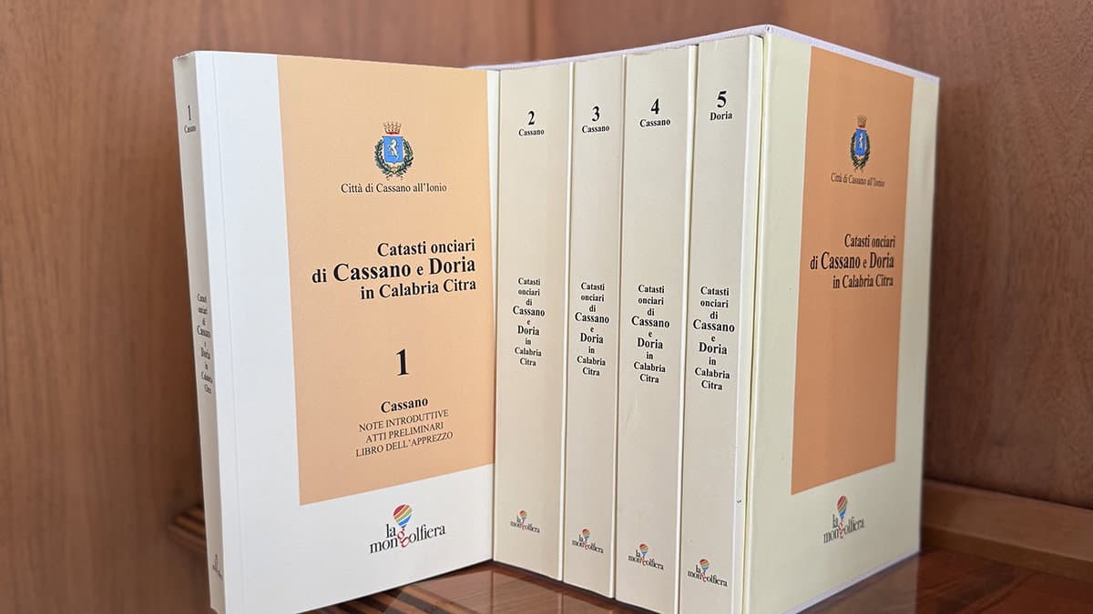 Al Teatro comunale la presentazione del Catasto onciario di Cassano e Doria