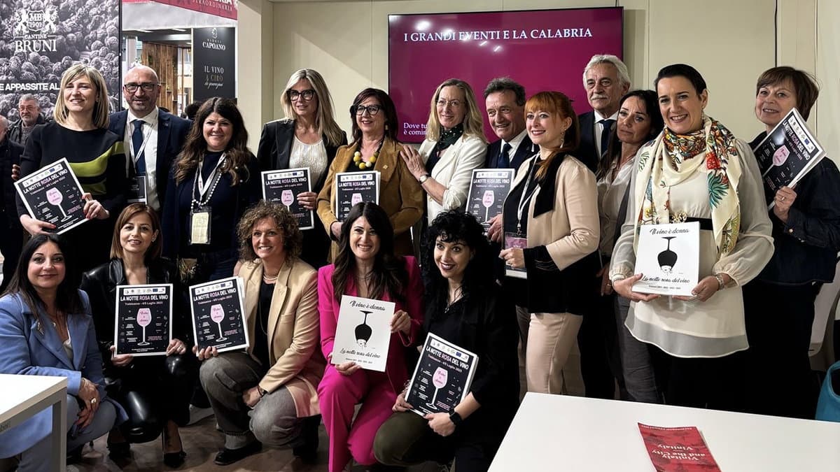 Presentato il libro fotografico “Il Vino è Donna”