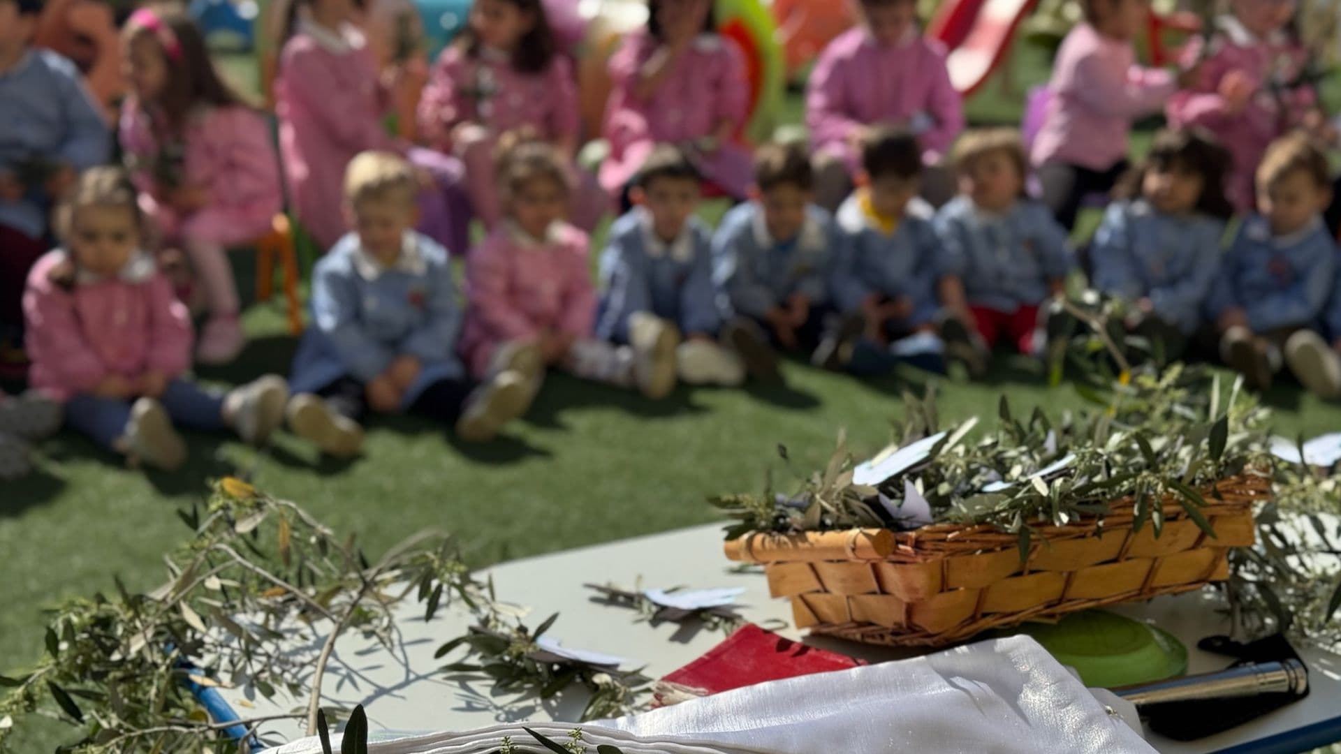 I bimbi di Magnolia tra i custodi della tradizione del Giovedì Santo