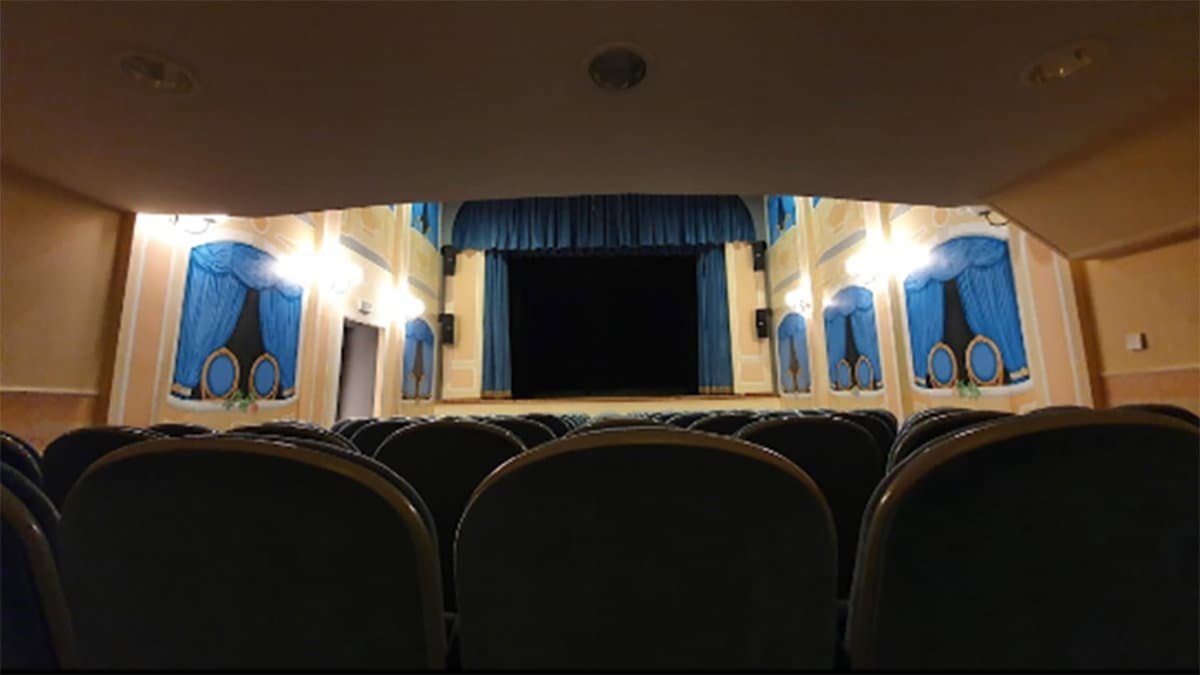 Domenica al Teatro Valente in scena "Ci si o ci fa?"