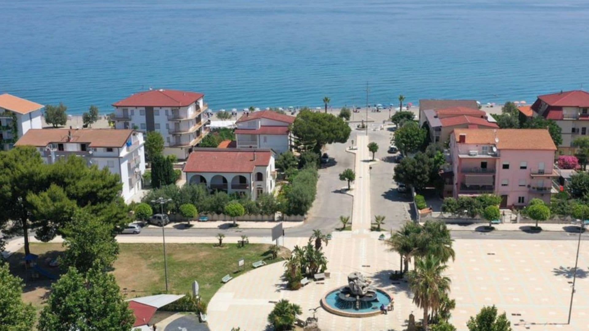 Doppio riconoscimento per le spiagge di Pietrapaola, soddisfatta la sindaca Labonia