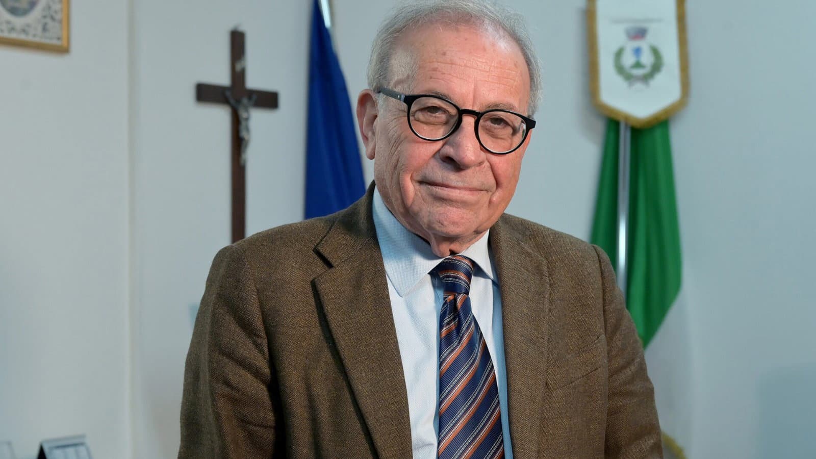 Sfiduciato il sindaco di Mandatoriccio: in sette si ribellano contro Grispino