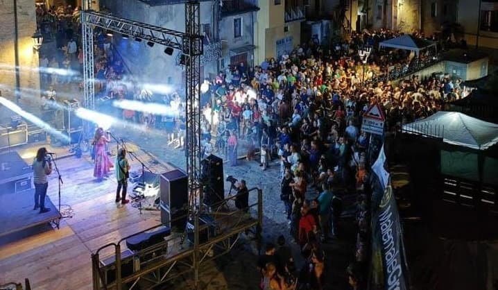 "La via dei supporti" a San Basile cibo, arte e cultura alla portata di tutti
