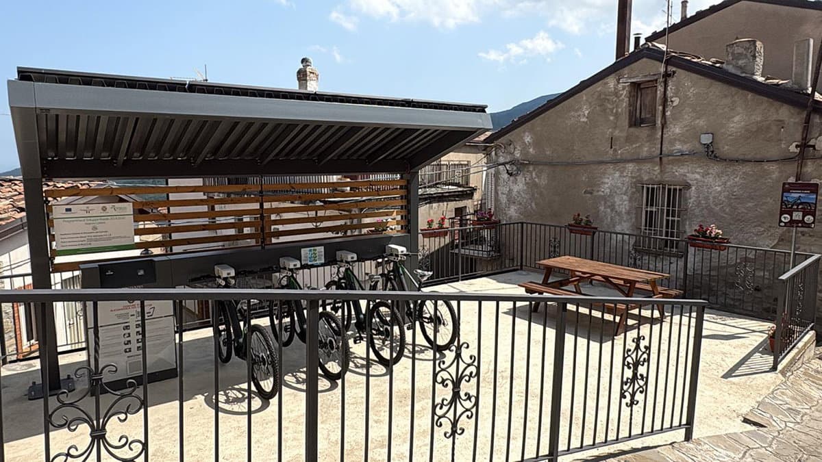 Mobilità dolce, ad Alessandria del Carretto attivo il servizio di Bike Sharing