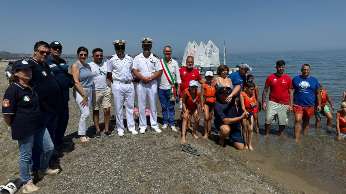 Cariati rinnova l'impegno nella sicurezza balneare: dalla scuola di vela al salvataggio con le unità cinofile