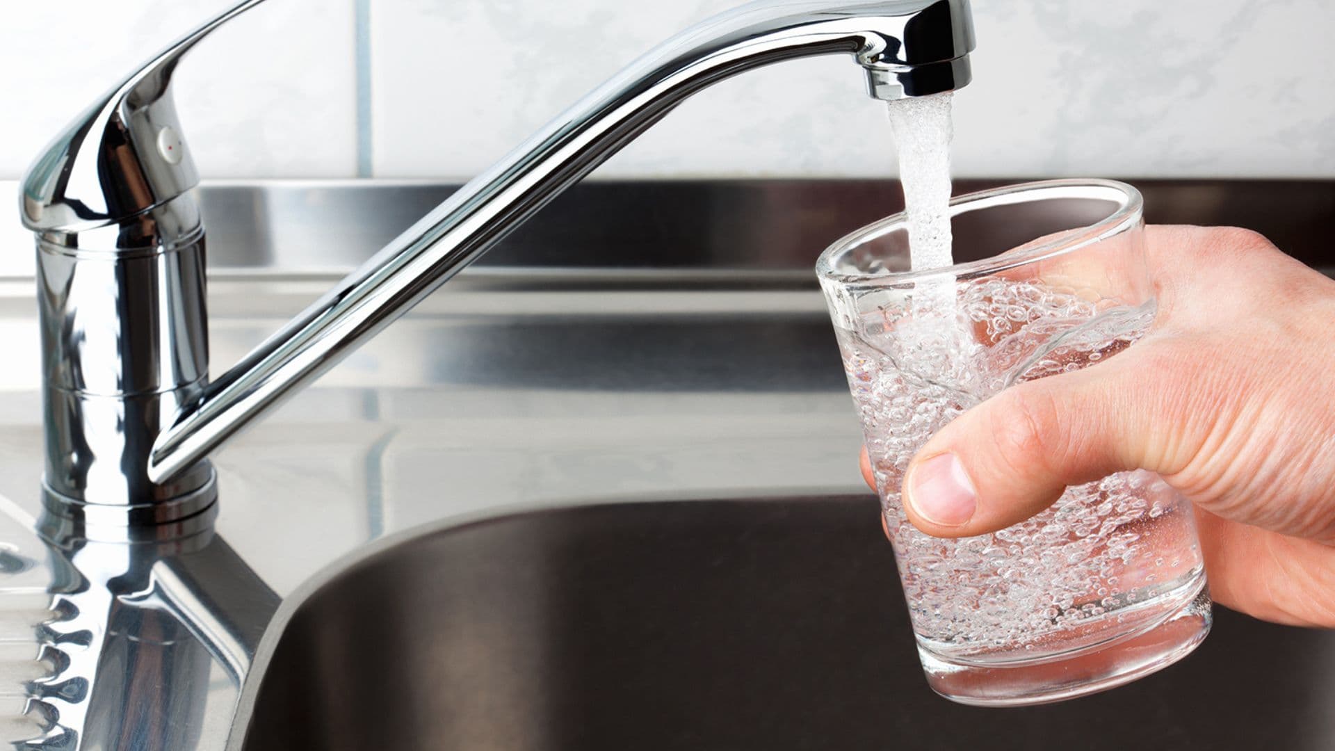 «Acquaformosa dal 15 luglio senza acqua potabile. Troppi disagi»