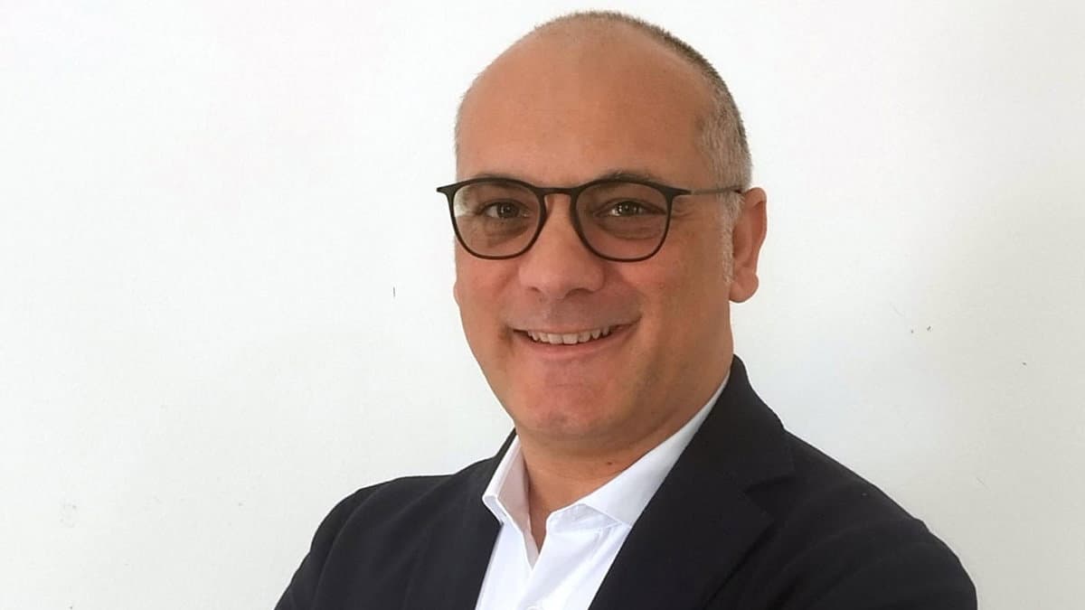 Sanità, Scarcella: «Si continua a parlare di "successi" mentre una bimba muore aspettando un'ambulanza»