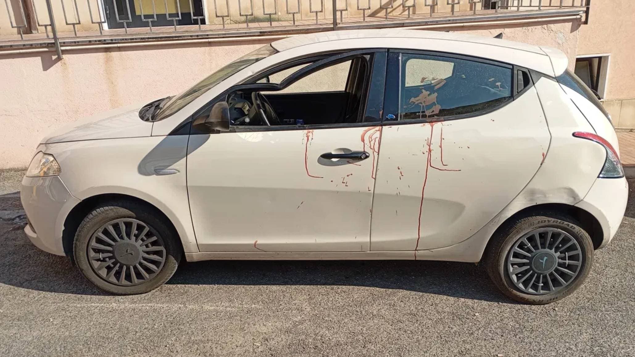 Accoltellamento davanti a un fast food: restano in carcere i due giovani aggressori