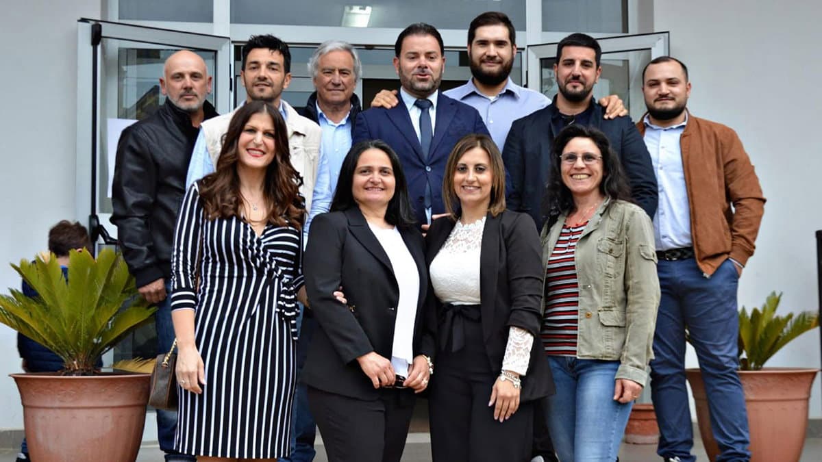 Tari alle stelle a Paludi, l'opposizione: «Un consigliere di maggioranza ha suggerito di vendere la casa»