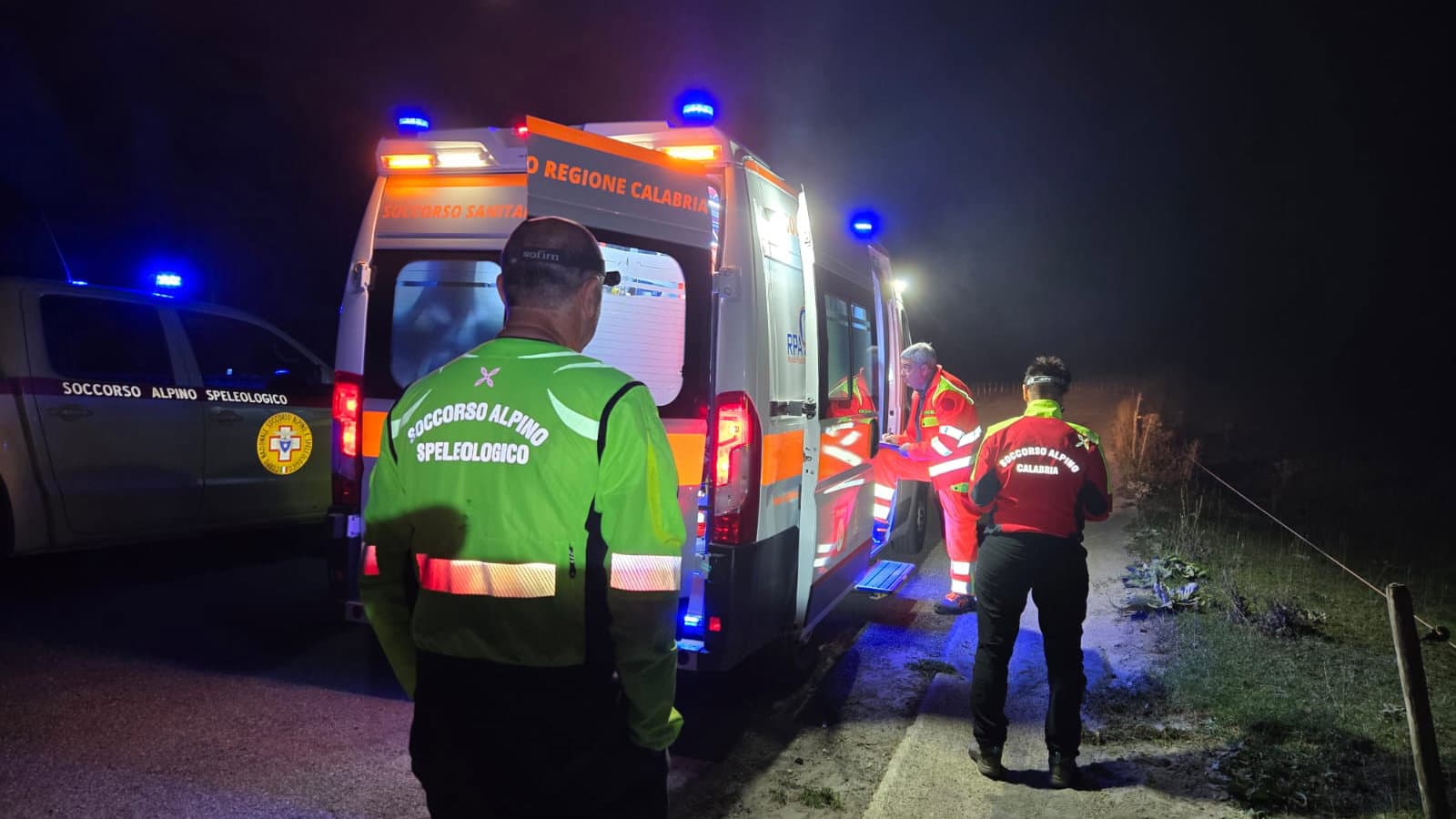 Escursionista punto da uno sciame di vespe sul Pollino: salvato dal Soccorso Alpino