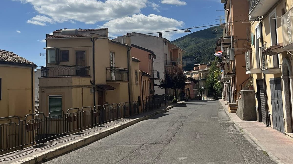 Saracena, via Roma chiusa al traffico per lavori di messa in sicurezza e riqualificazione