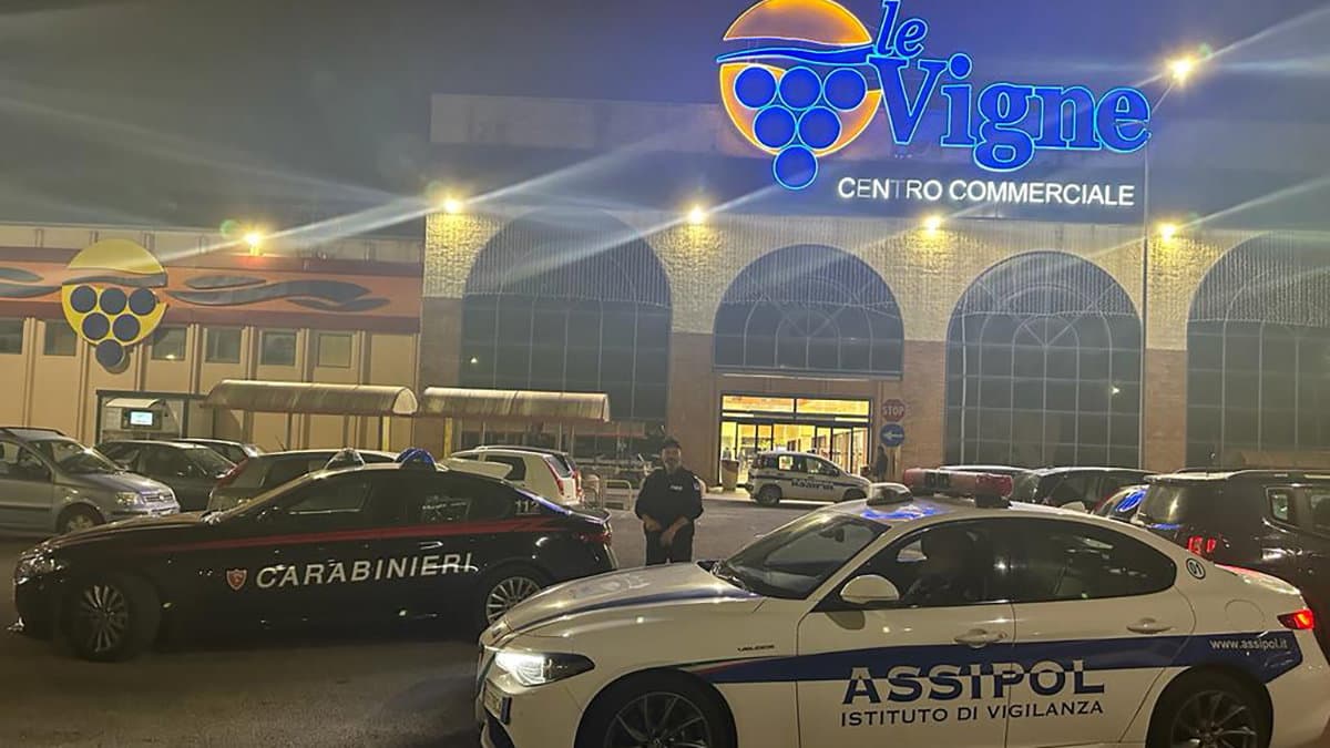 Sventato un furto nel Centro Commerciale “Le Vigne” di Castrovillari