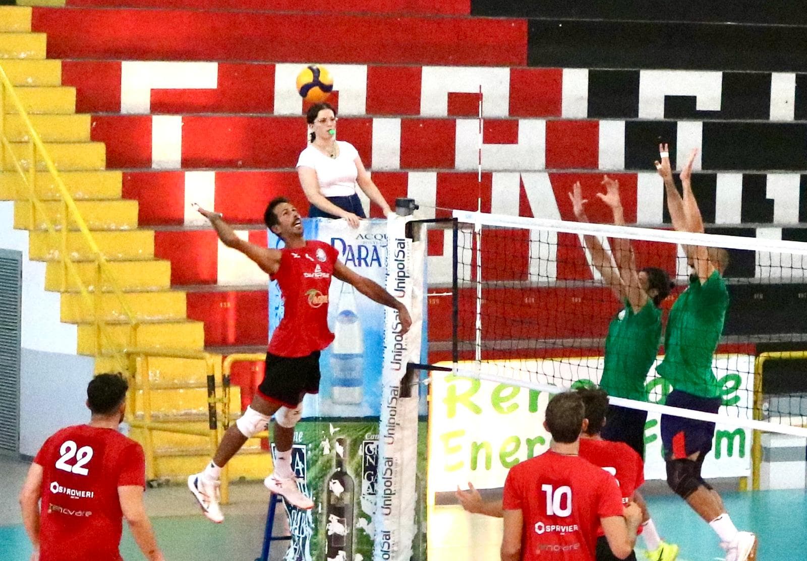 Corigliano Volley. Prima amichevole e tanto lavoro per i rossoneri