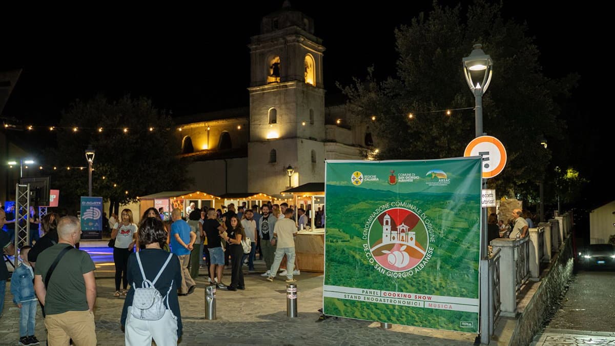 Sapori, musica e tradizioni alla seconda edizione della festa del Percoco di San Giorgio