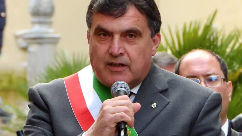 Paolana-Rossanese a porte chiuse per i rossoblù ma il sindaco Perrotta invita Stasi allo stadio