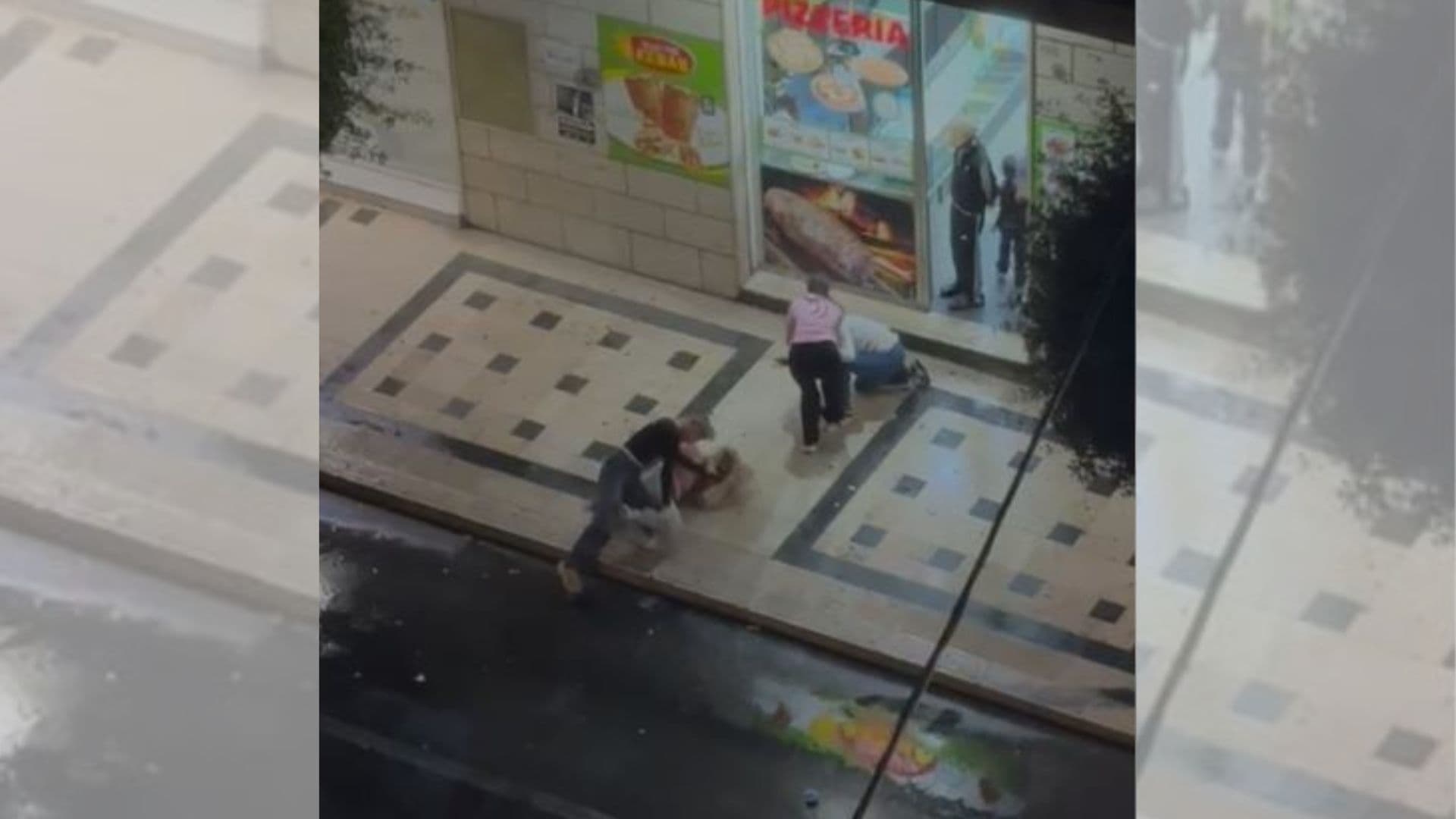 Rissa tra ragazze in via Nazionale a Rossano: il video fa il giro del web
