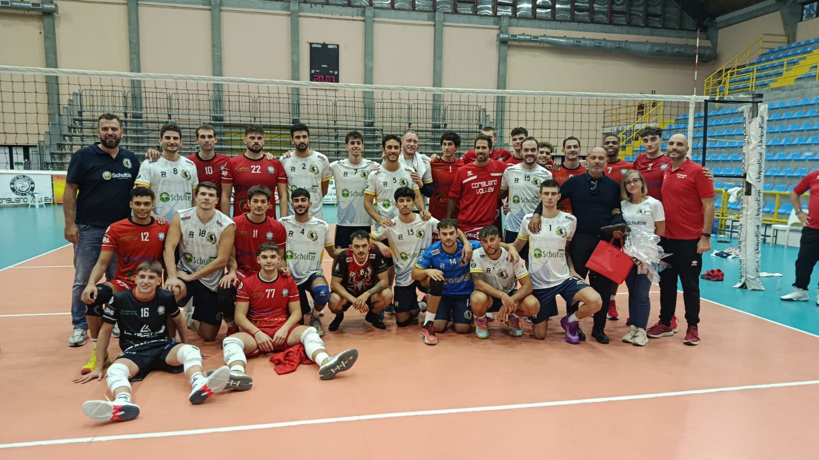 Corigliano Volley, esordio da urlo: battuta la Jonica 3-1 davanti al pubblico del PalaBrillia