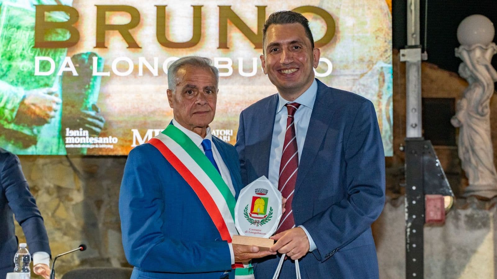 Longobucco si congratula con Francesco Pata per la consegna del Premio Storia Chirurgia Palasciano