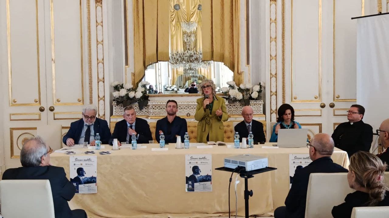 De Gasperi, la politica come servizio: giovani e memoria al Castello Ducale | VIDEO