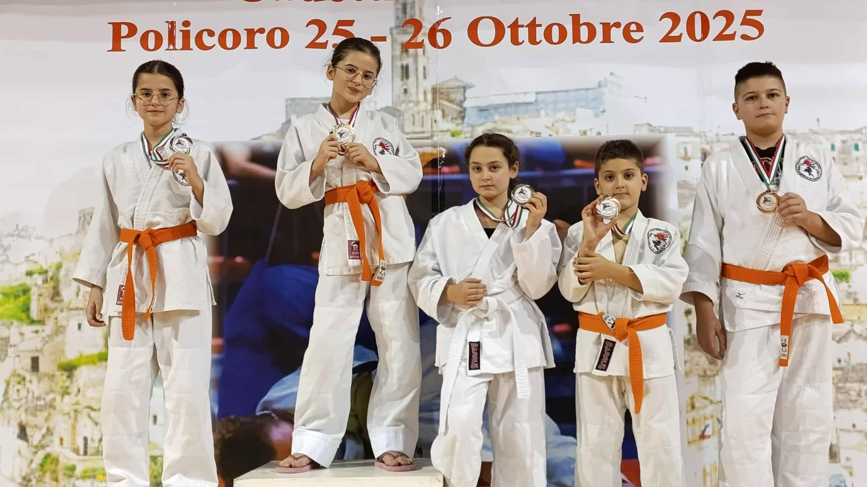 Ancora medaglie per la Dojo Bushi Castrovillari: trionfo dei giovani judoka al Torneo “Lucania”