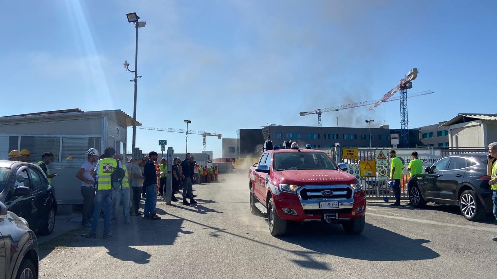 Nuovo ospedale della Sibaritide, ancora un incendio nel cantiere: è il quarto in quattro mesi