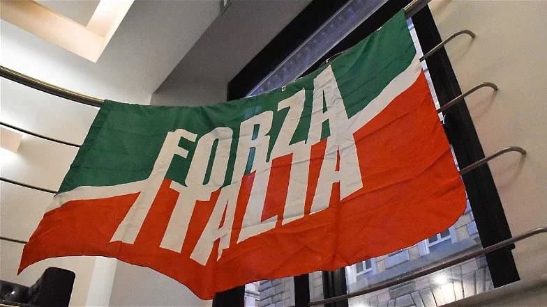 Forza Italia e Azzurro donna di Co-Ro esultano per la presenza in Giunta di Straface e Gallo