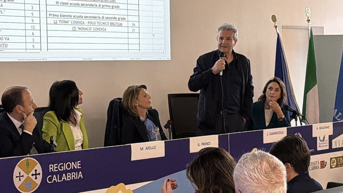 Psicologi nelle scuole, contrattualizzati 15 professionisti: uno per ogni area identificata dall'Asp