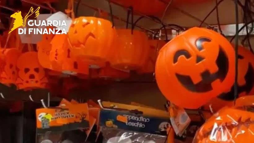 Halloween, sequestrati 56mila prodotti pericolosi e nocivi