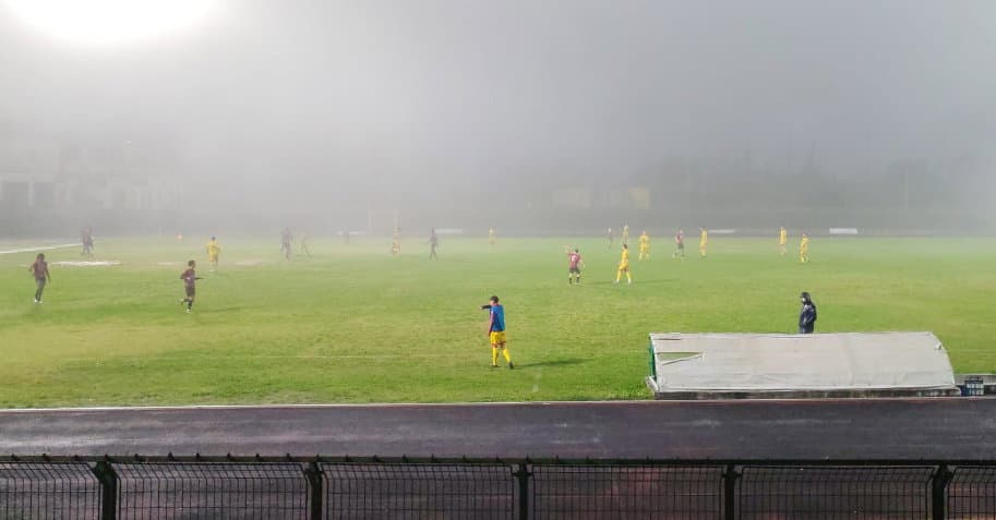 Derby interrotto dal maltempo: Castrovillari avanti 1-0 sulla Rossanese