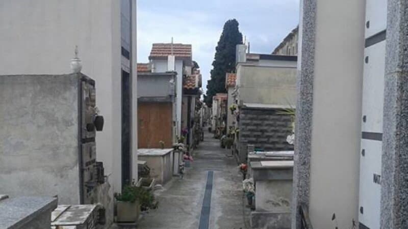 Bara abbandonata a Pietrapaola per fare spazio ad un loculo: Carabinieri fanno luce sul macabro ritrovamento