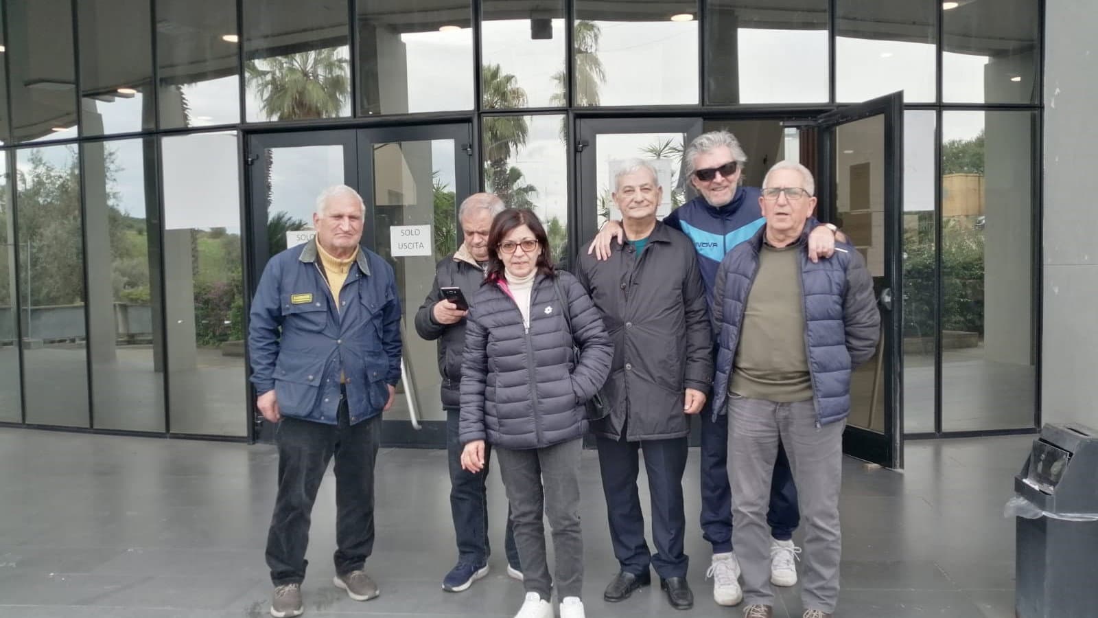 Sanità, Longobucco in protesta: cittadini si autoconvocano al Palazzo di Vetro